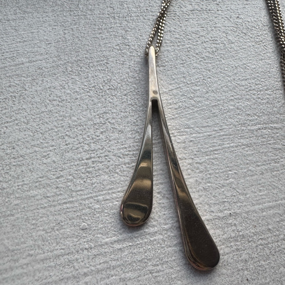 Elegant Silver Necklace